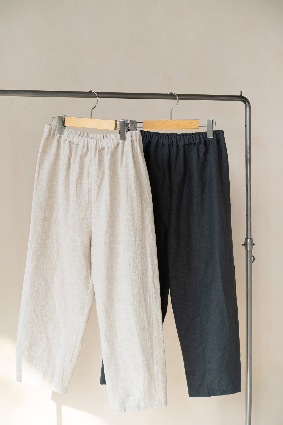 ピージーガーゼ｜ウエストルーズクロップドパンツ コットンラミー – PG