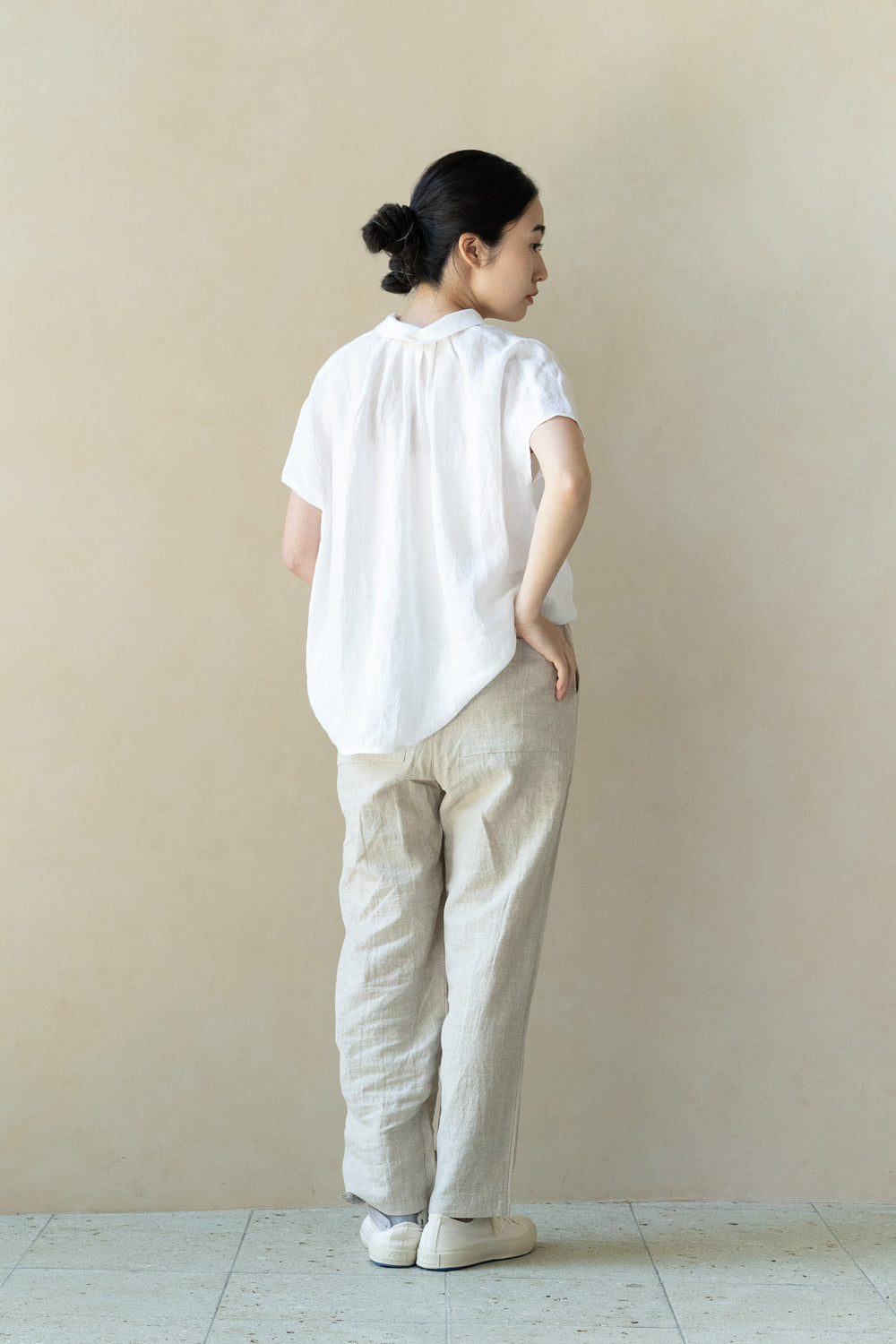 tapered pants cotton linen<br> AS5120B740<br> dark blue 