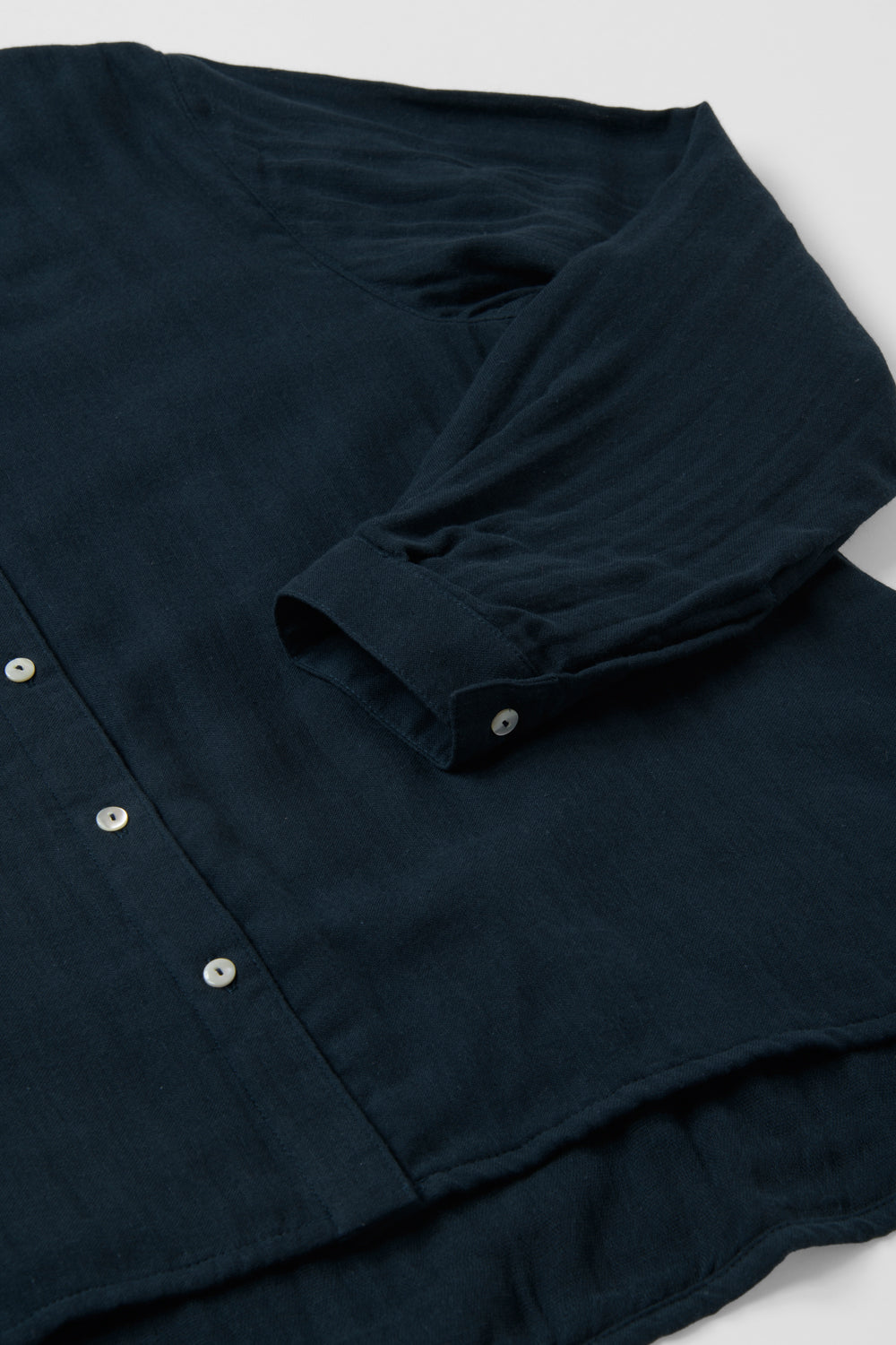 あたたかいスタンドカラーブラウス<br>ネイビー