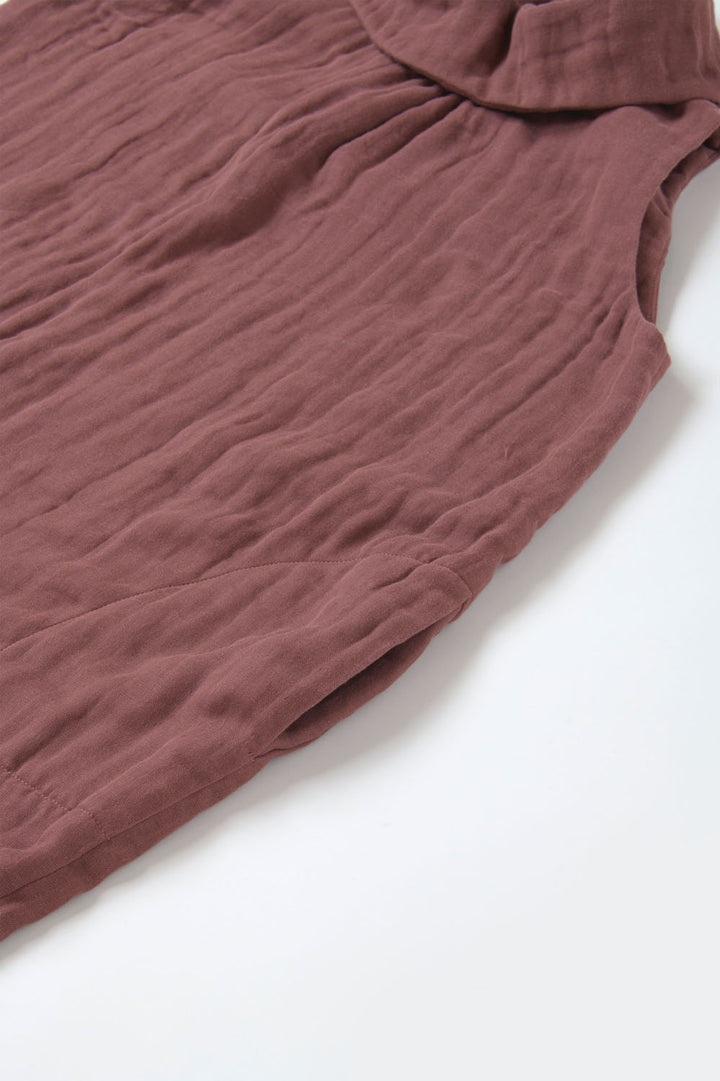 あたたかいロールネックベスト<br>綿ワッシャー　ブラウン