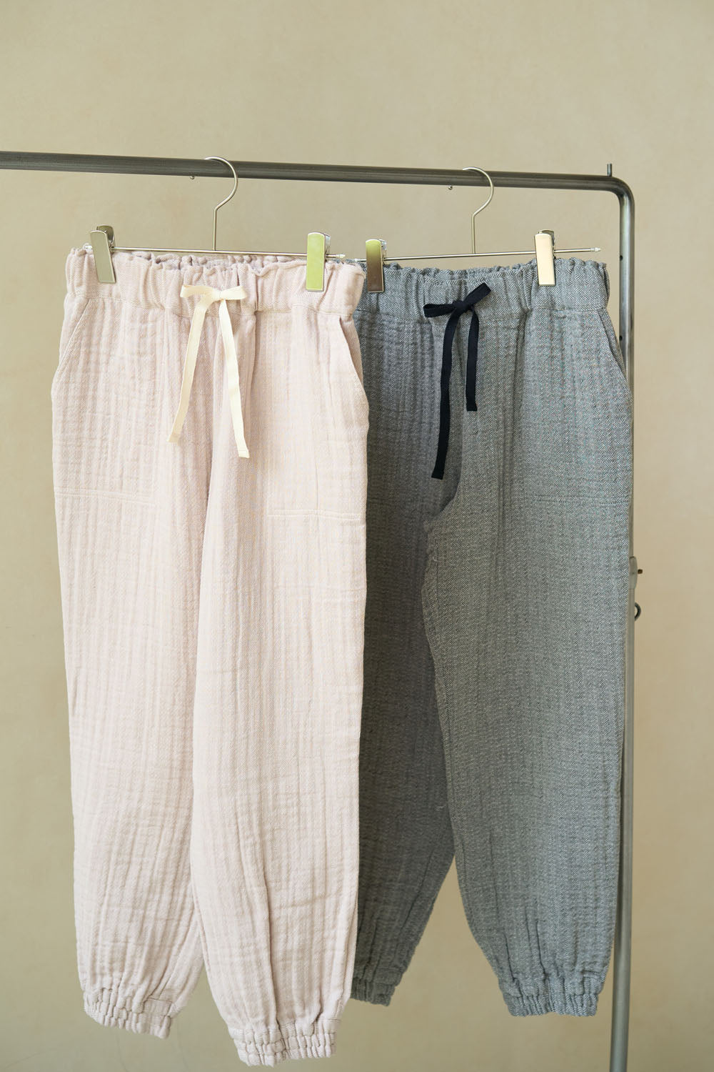 cropped pants safiran linen<br> AS0120Y716<br> khaki 