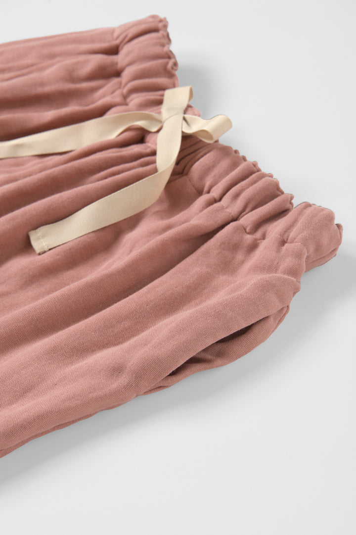 Set up drop shoulder gathered pants<br> AT4620B859AS4630B025<br> navy dungarees 