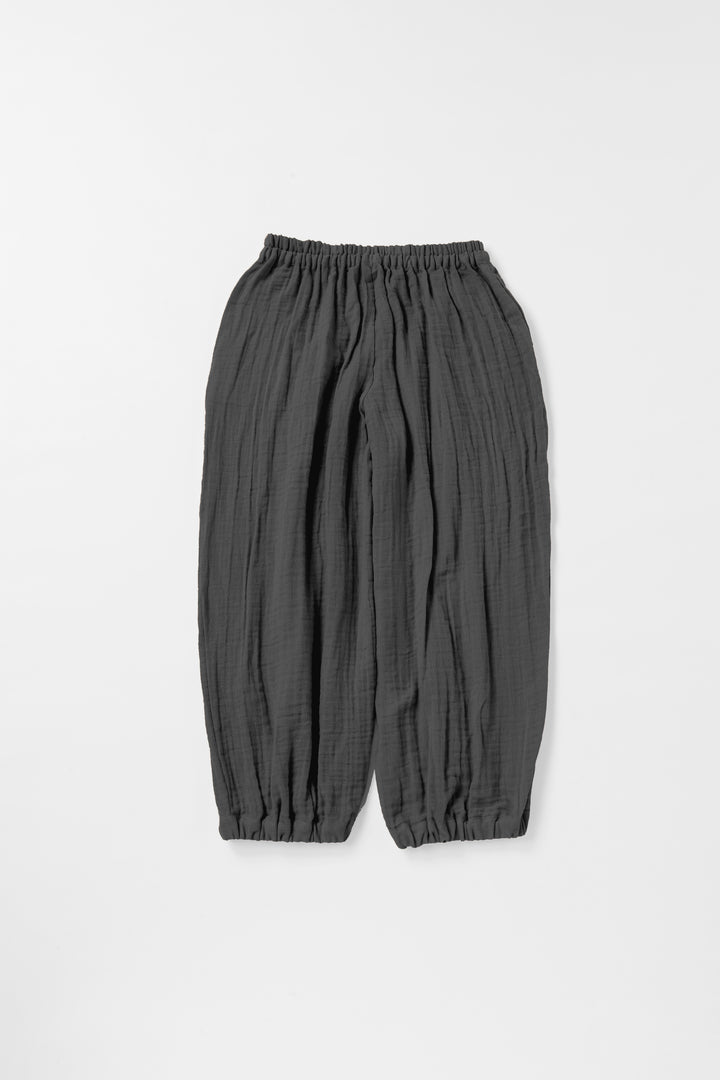 Set up drop shoulder gathered pants<br> AT4620B859AS4630B025<br> navy dungarees 