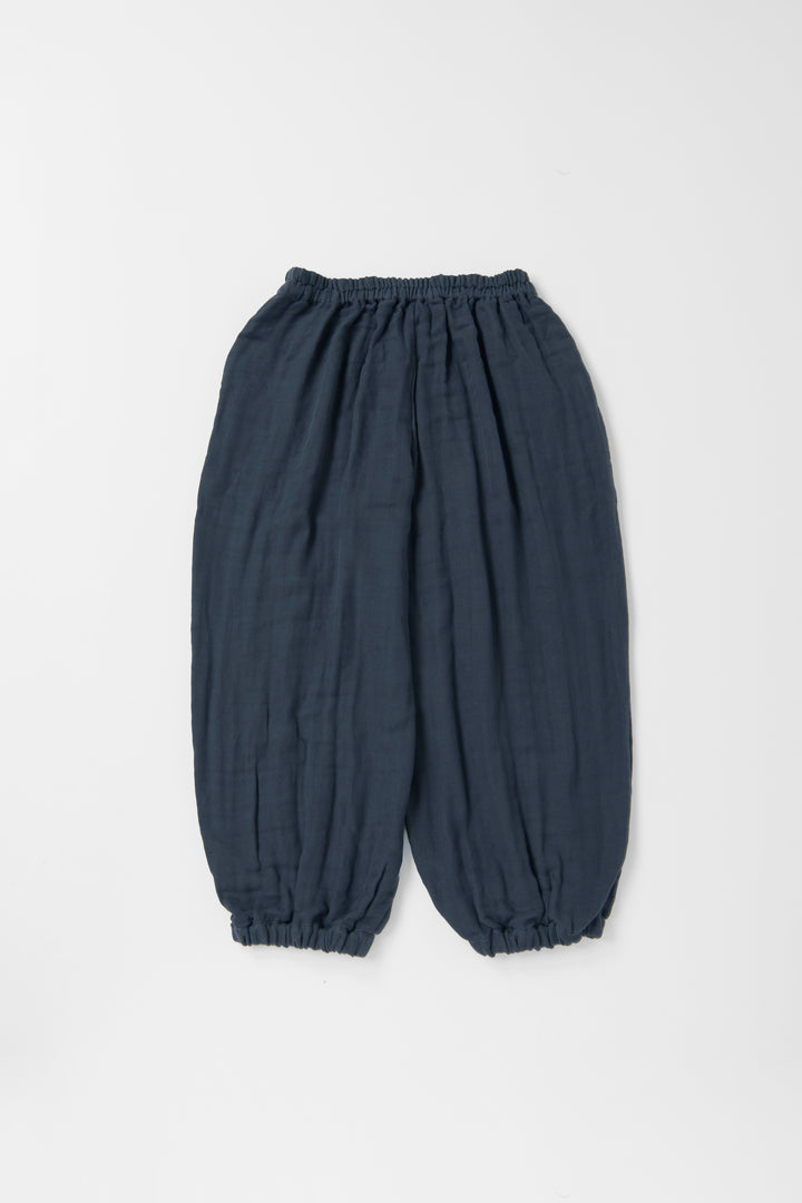 Set up drop shoulder gathered pants<br> AT4620B859AS4630B025<br> navy dungarees 