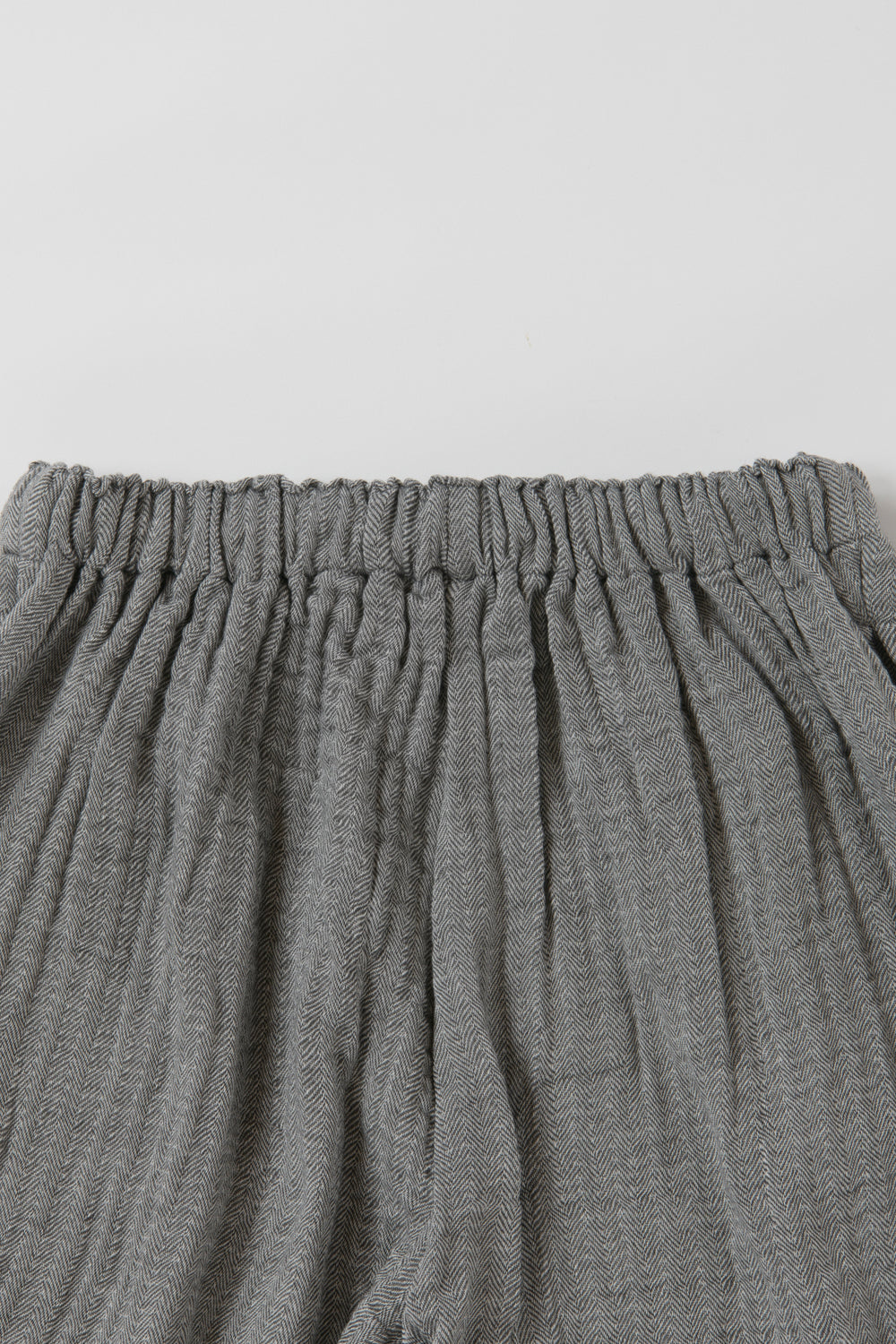 Set up drop shoulder gathered pants<br> AT4620B859AS4630B025<br> navy dungarees 