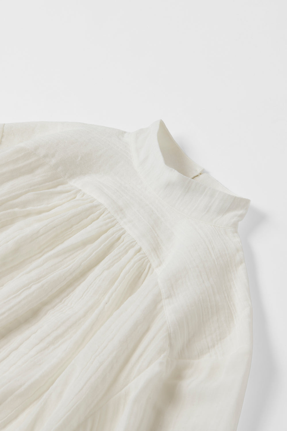 パフスリーブブラウス<br>平綾織　オフ