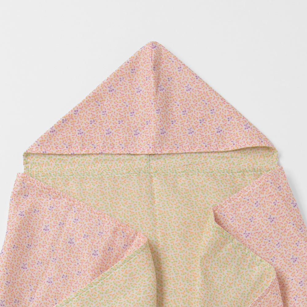 Hooded towel &amp; flower bag