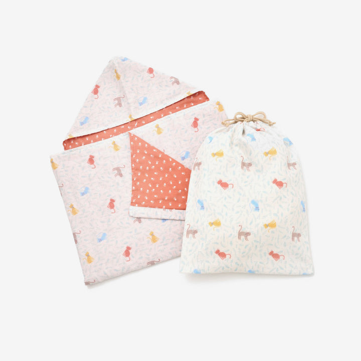 Hooded towel &amp; flower bag