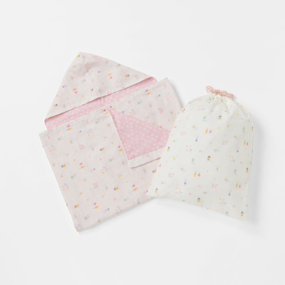 Hooded towel &amp; flower bag