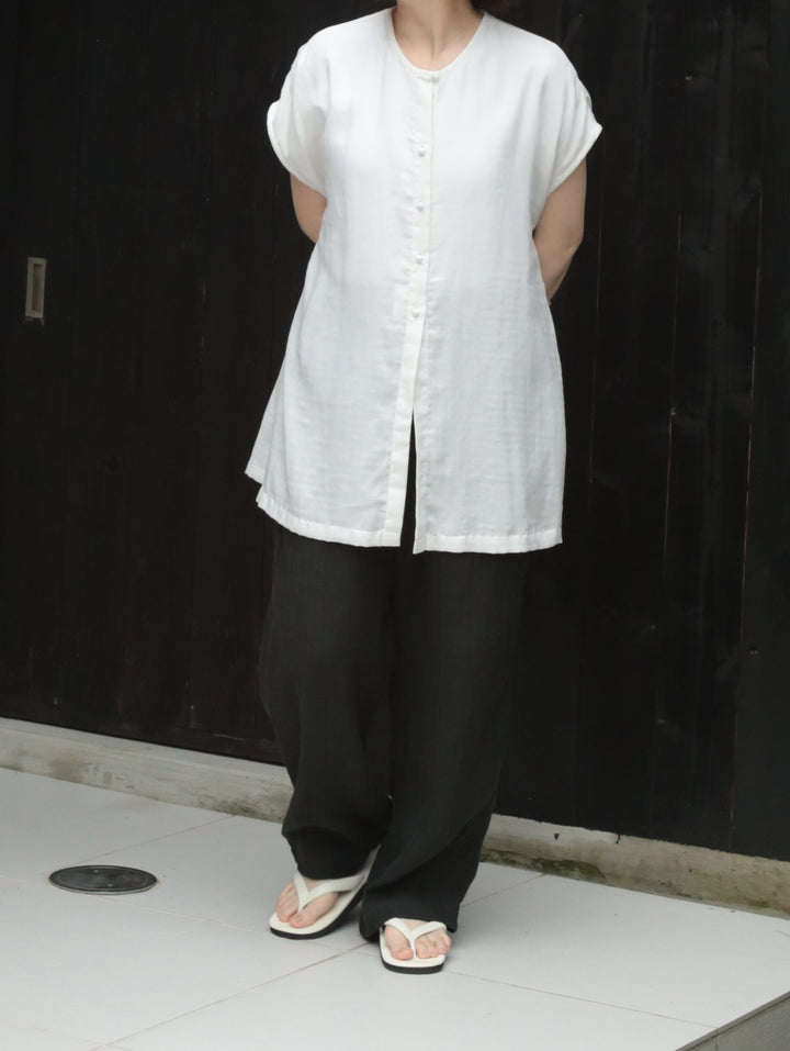 スリットブラウス<br>綾織　オフ