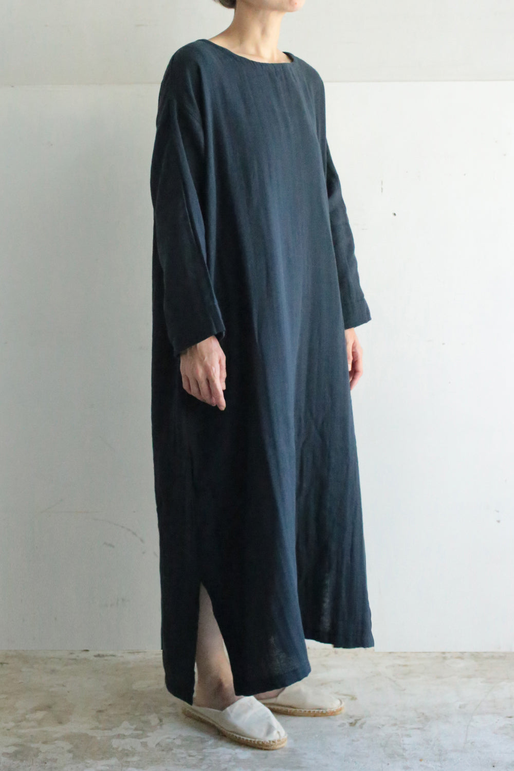 あたたかいワンピース<br>ドロップショルダー<br>ネイビー