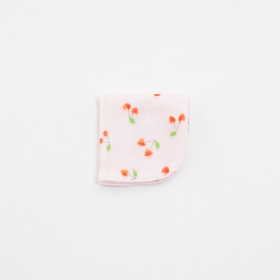 ガーゼハンカチ　ハートさくらんぼ